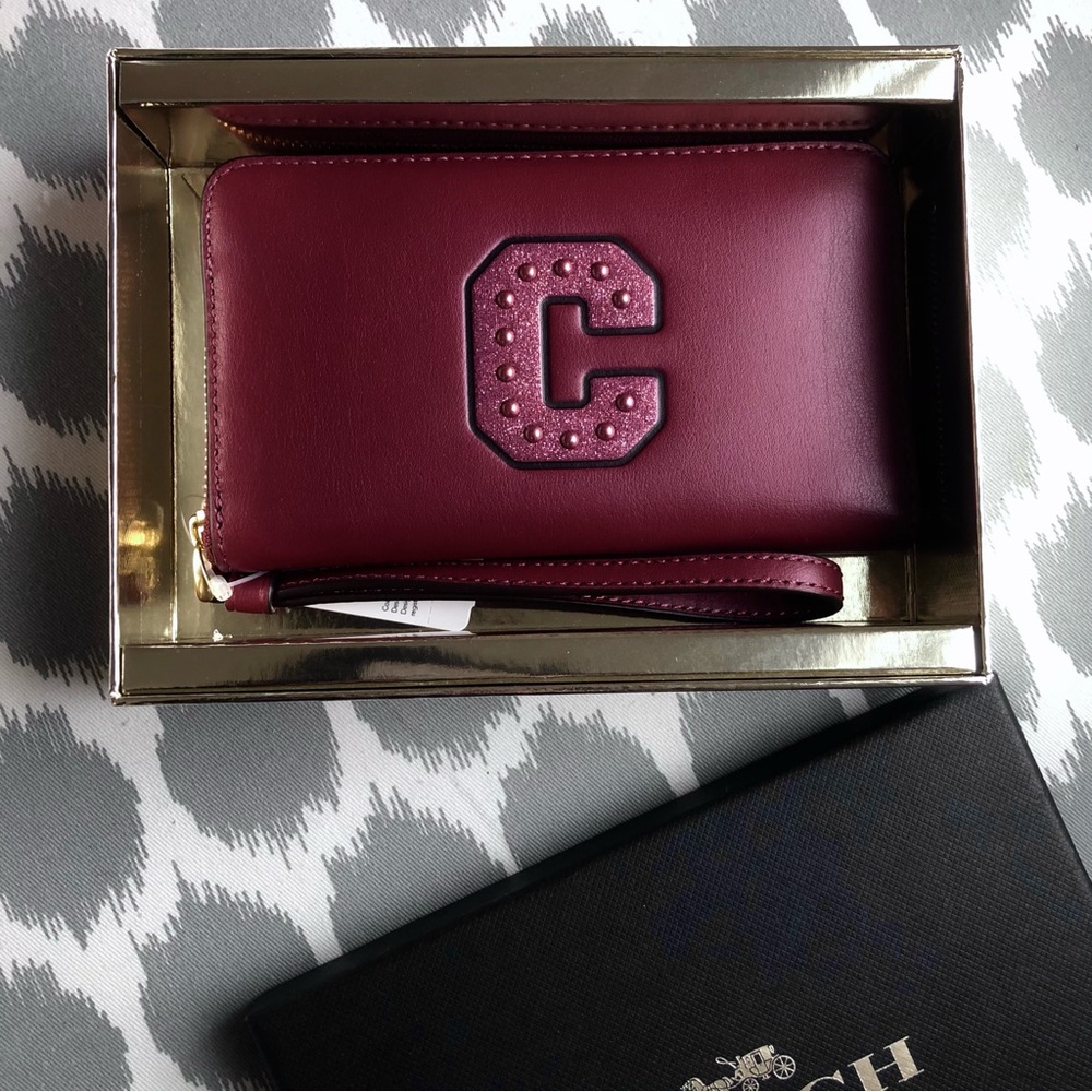 💓💓 Coach letter wristlet wallet